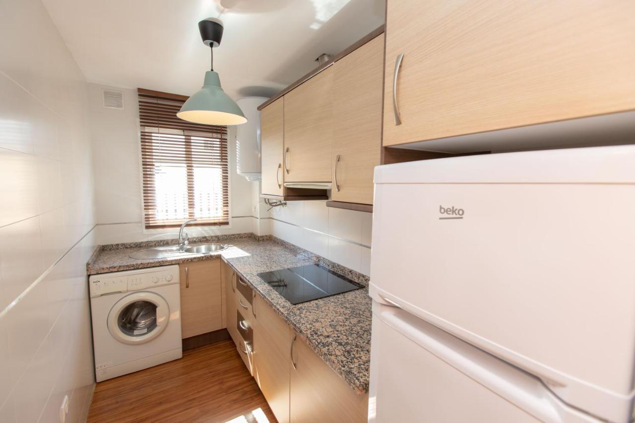 Holidays By The Sea Apartments Malaga Exterior photo