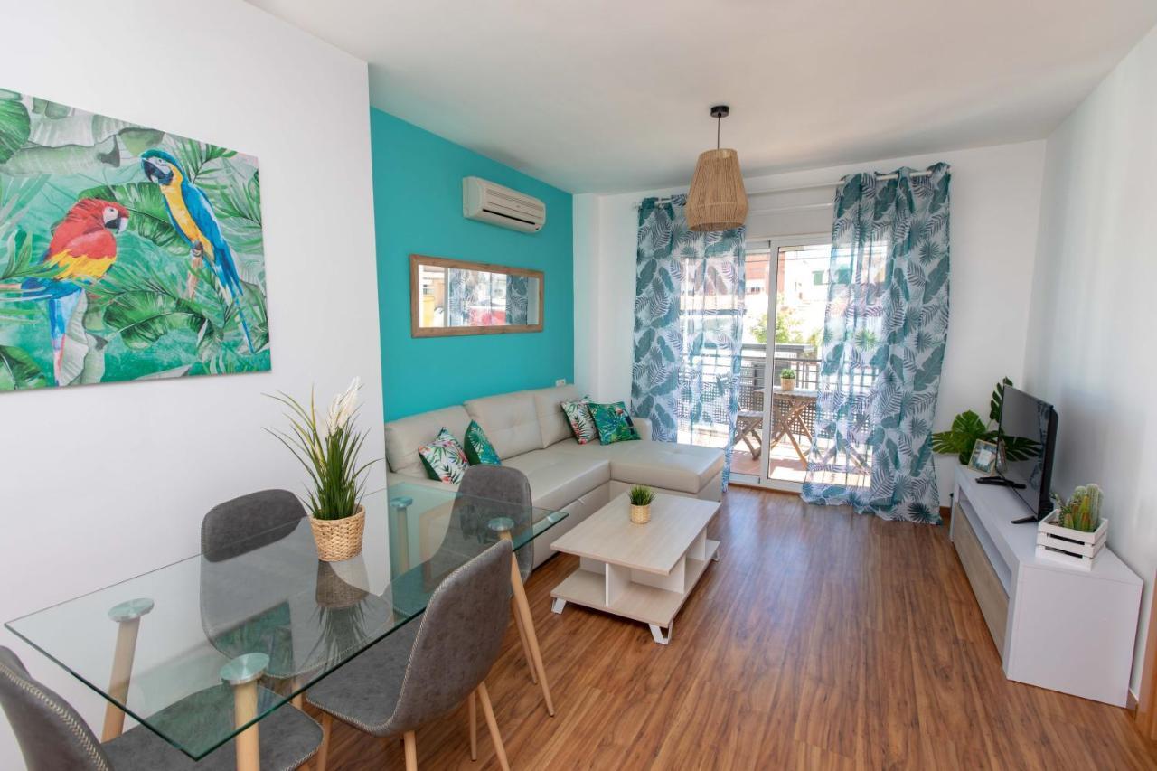 Holidays By The Sea Apartments Malaga Exterior photo