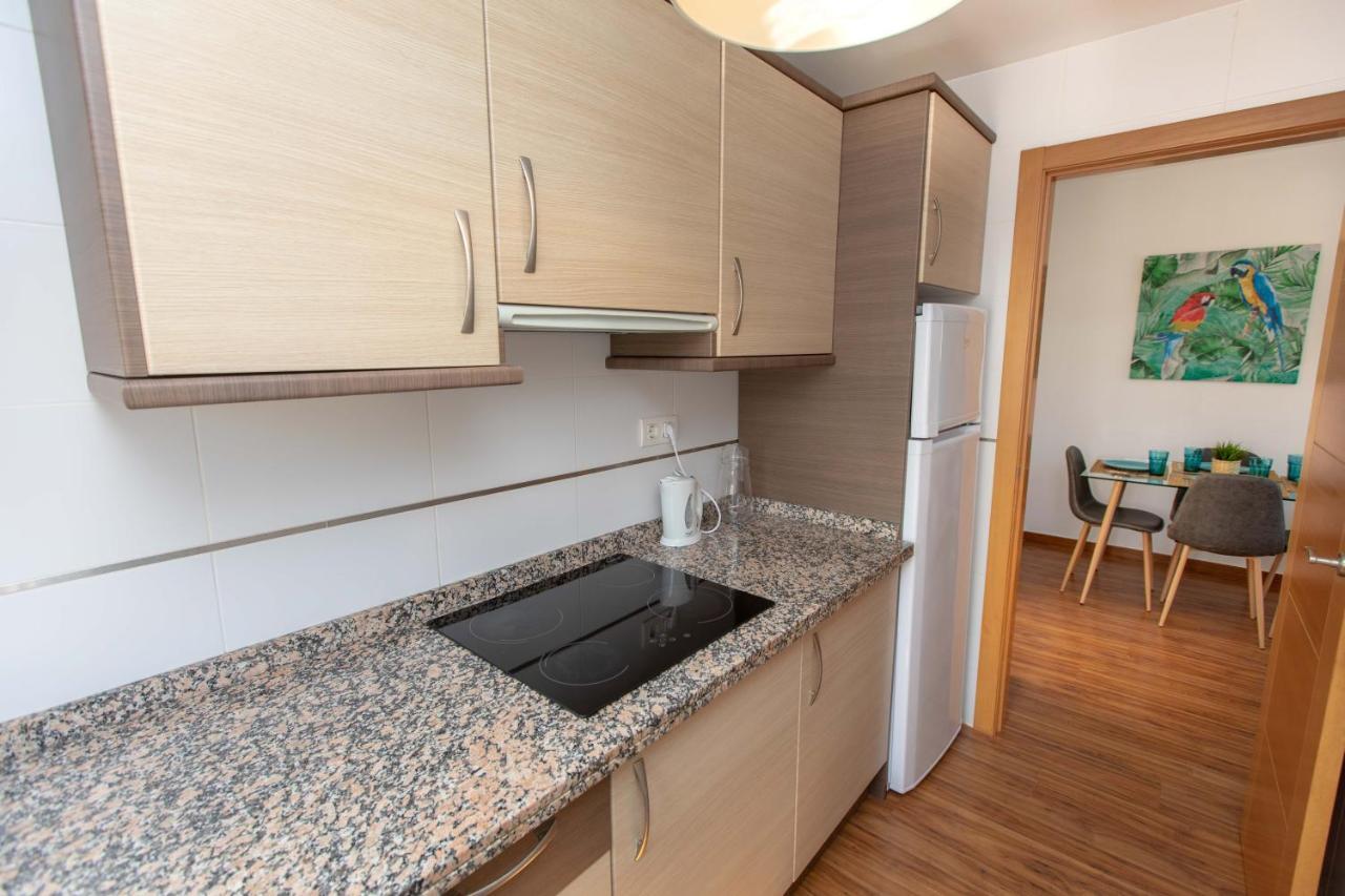 Holidays By The Sea Apartments Malaga Exterior photo
