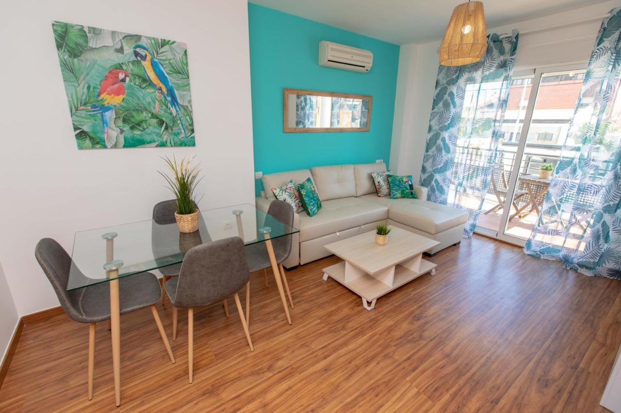 Holidays By The Sea Apartments Malaga Exterior photo